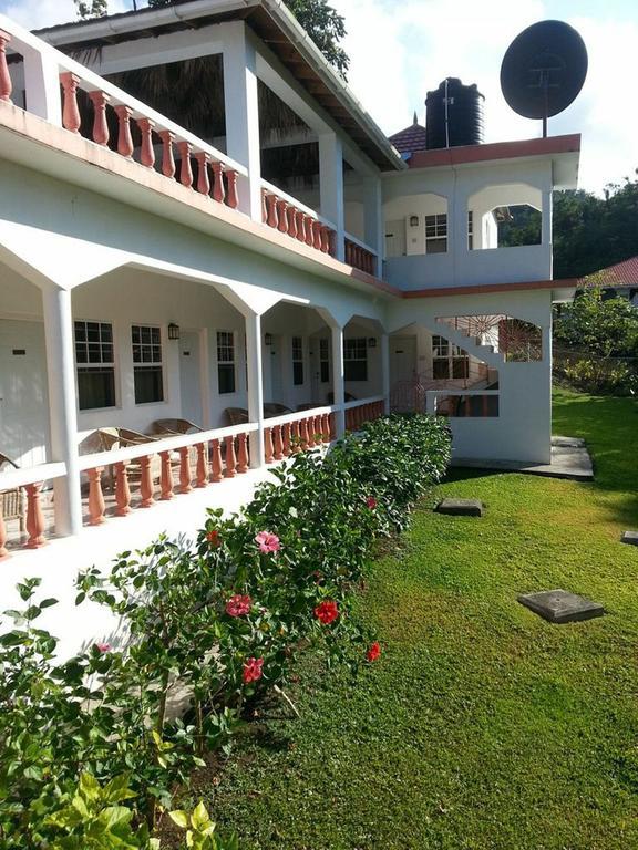 Polish Princess Guest House Порт-Антонио Экстерьер фото