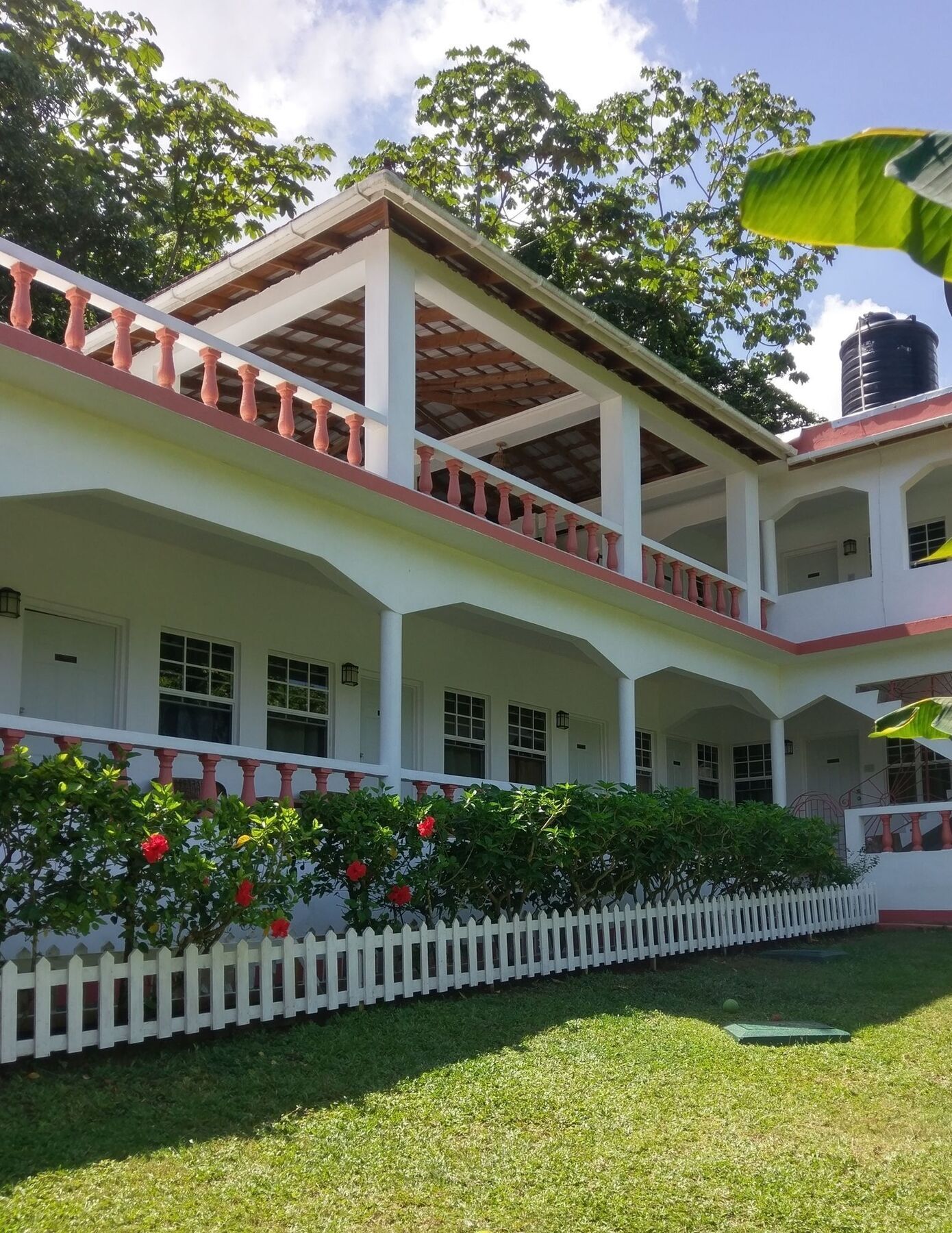 Polish Princess Guest House Порт-Антонио Экстерьер фото